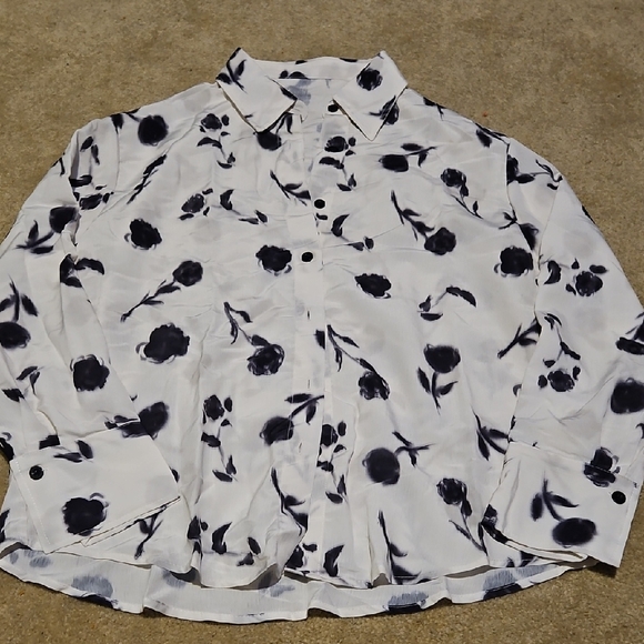 Tops - Floral Button-Up Shirt